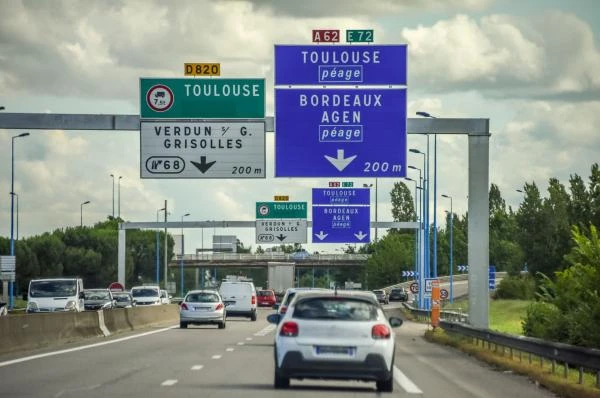 Un besoin de trajet longue distance fiable et confortable avec TAXI URBAIN DU MIDI ?